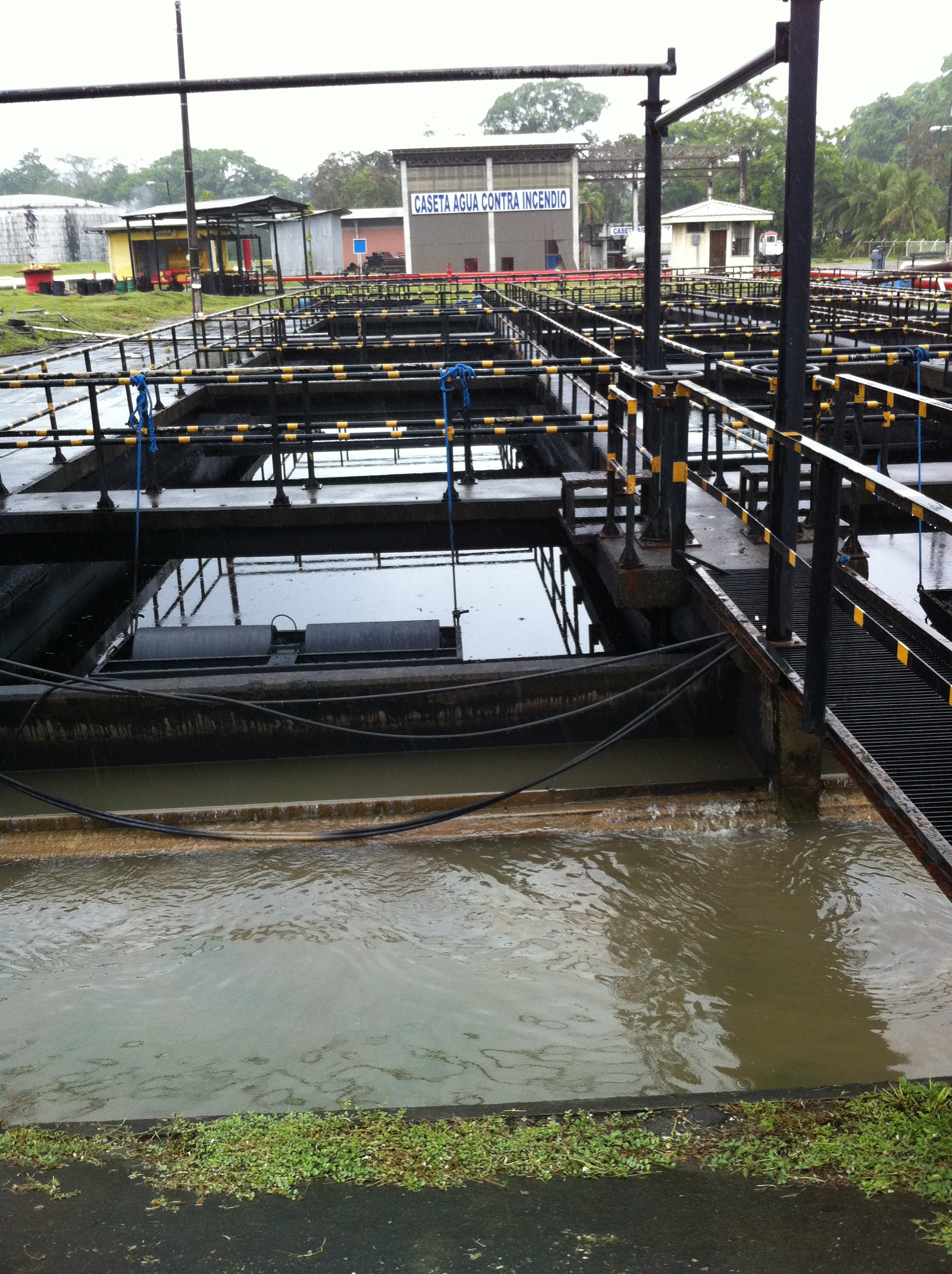 Water-treatment infrastructure at the RECOPE Limón Refinery